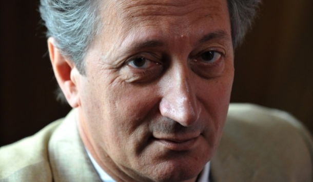 Gérard de Cortanze : « Je souhaite une France debout, non pas seulement  la nuit à Paris, mais aussi le jour en Province  »