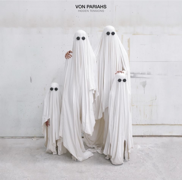 Von Pariahs « Hidden tensions »