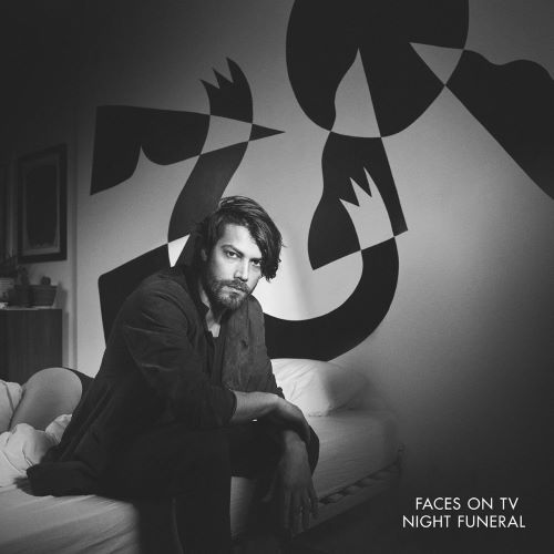 Faces on TV « Night funeral »
