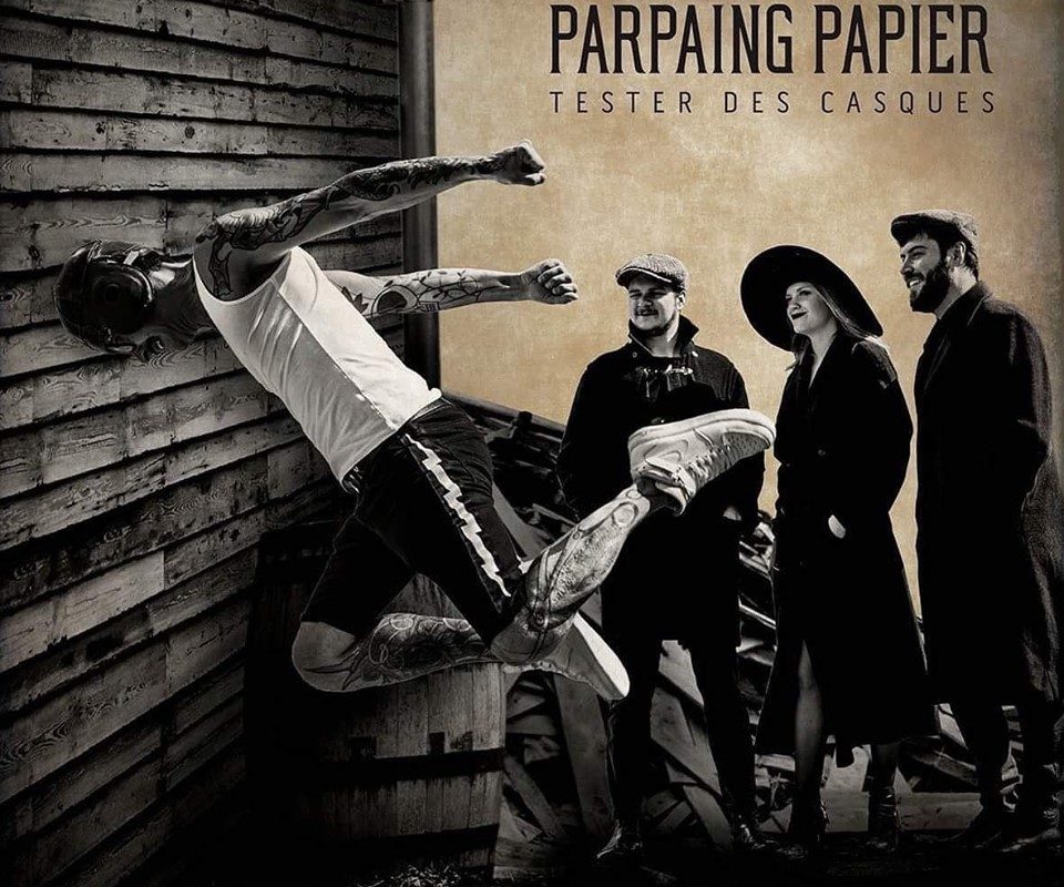 Parpaing Papier « Tester des casques »