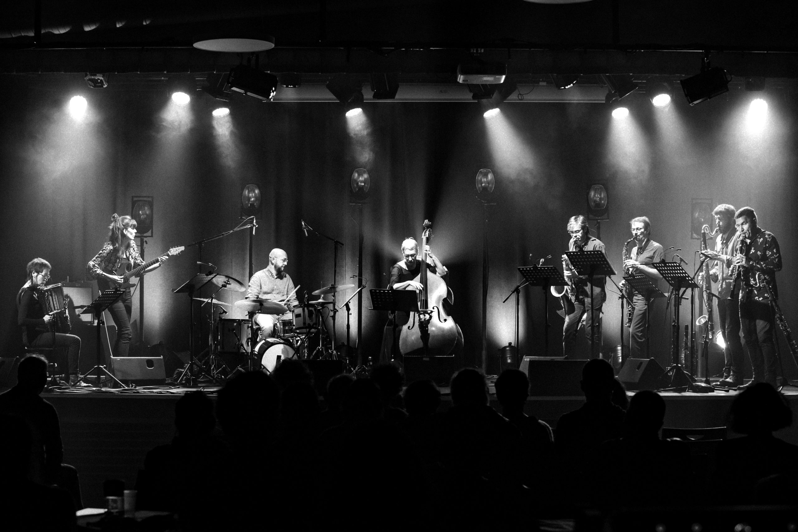 Cabaret Rocher Octet : To pa ri ti