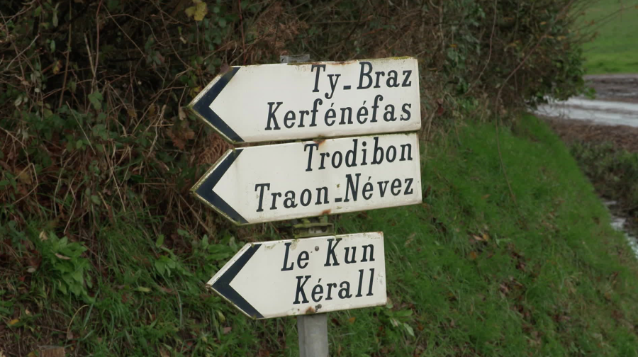  La Bretagne des Ploë… des PLou…  et des Ker…