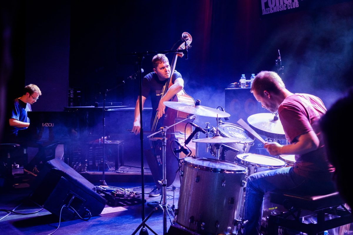 Le titre de la semaine : What we are and what we are meant to be de GoGo Penguin
