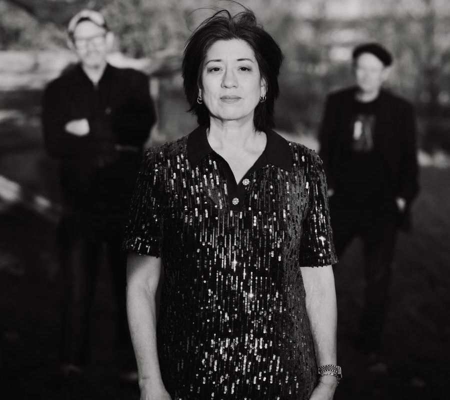 Le titre de la semaine : Island of one de Miki Berenyi Trio
